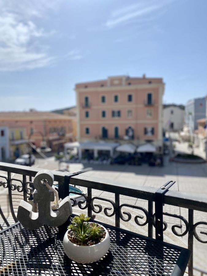 Nonna Ita Hotell Santa Teresa Gallura Exteriör bild