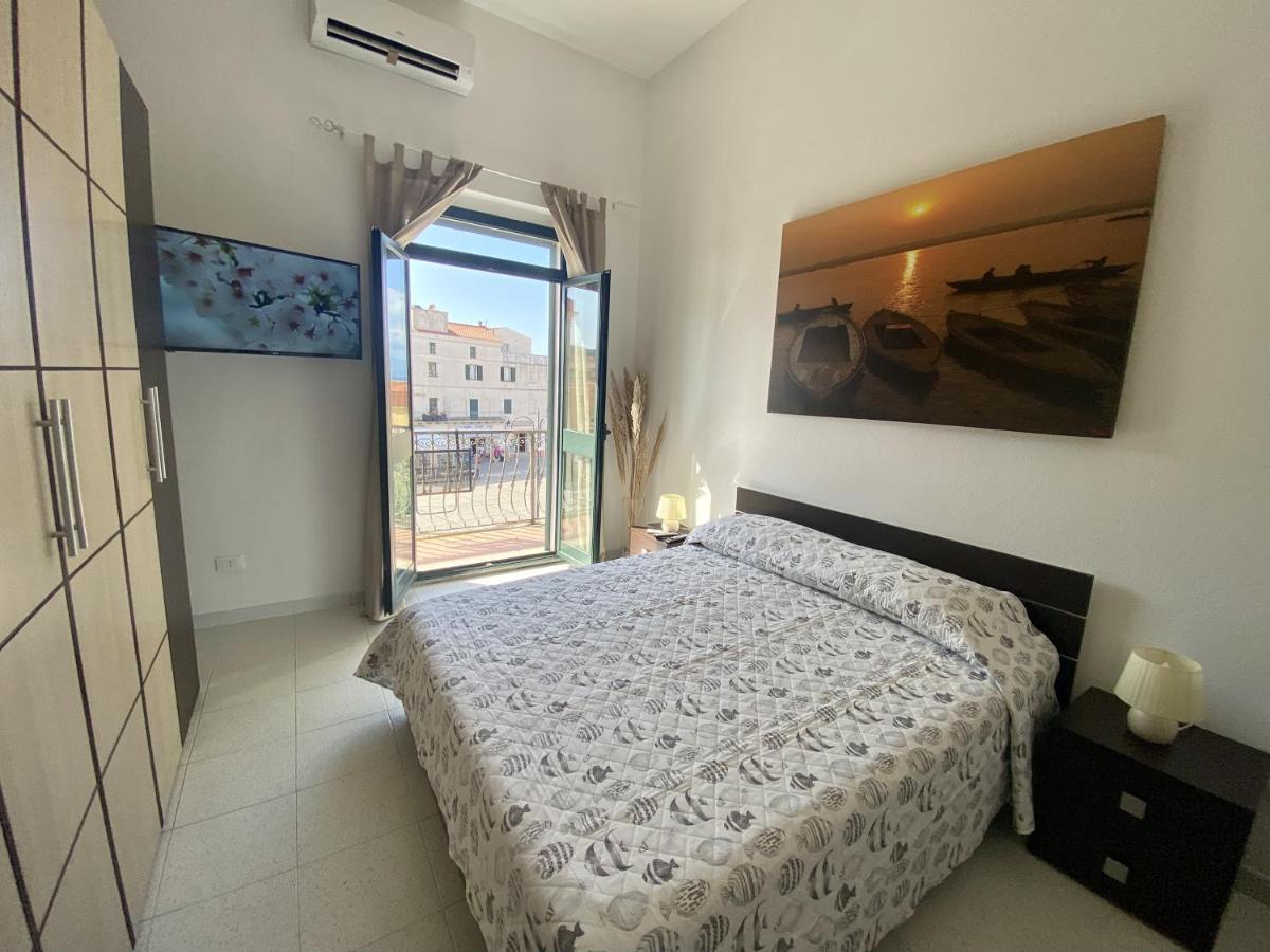 Nonna Ita Hotell Santa Teresa Gallura Exteriör bild