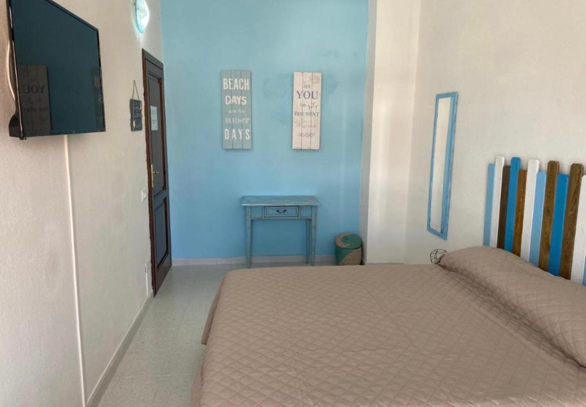 Nonna Ita Hotell Santa Teresa Gallura Exteriör bild