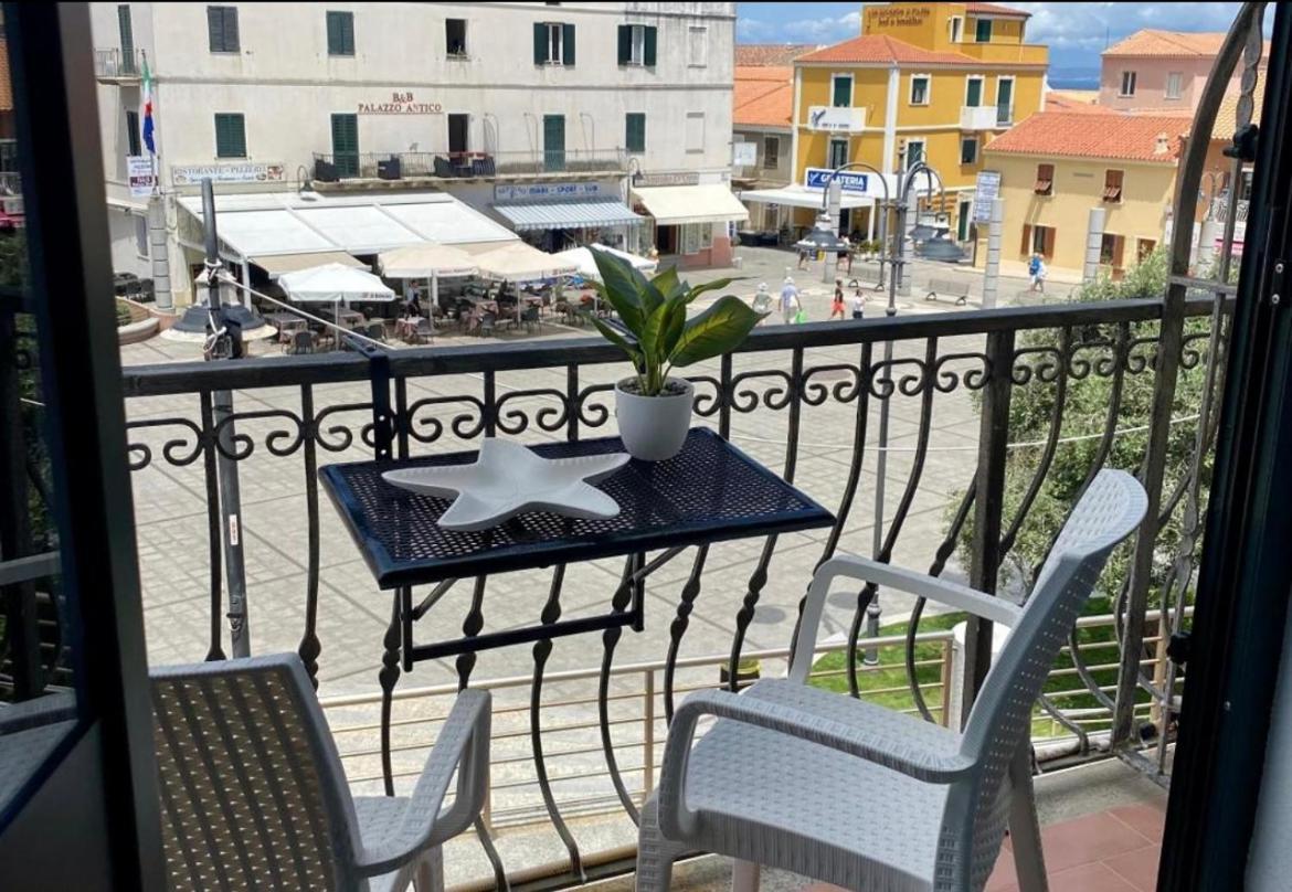 Nonna Ita Hotell Santa Teresa Gallura Exteriör bild